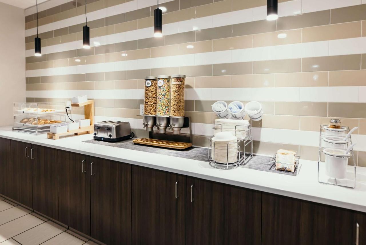 La Quinta Inn & Suites By Wyndham Ankeny Ia - Des Moines Ia מראה חיצוני תמונה